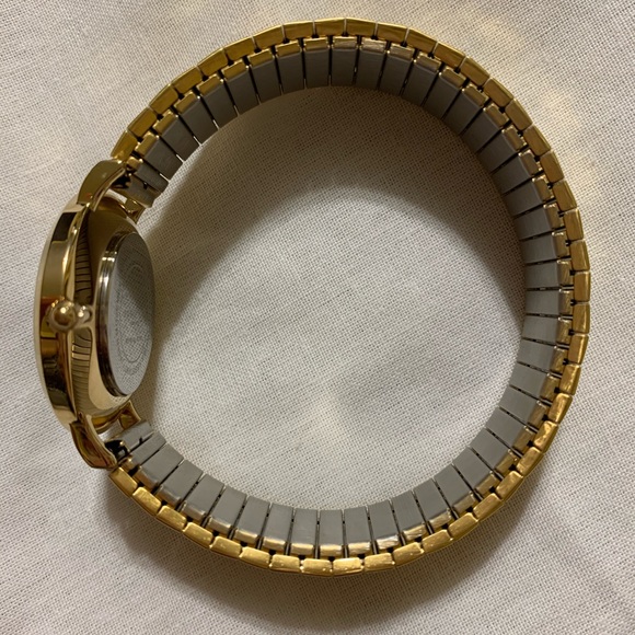 Watch - Picture 4 of 5